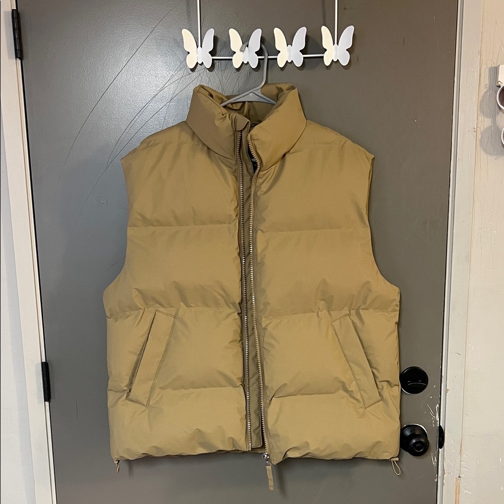 H&M Men's Beige Puffer Vest